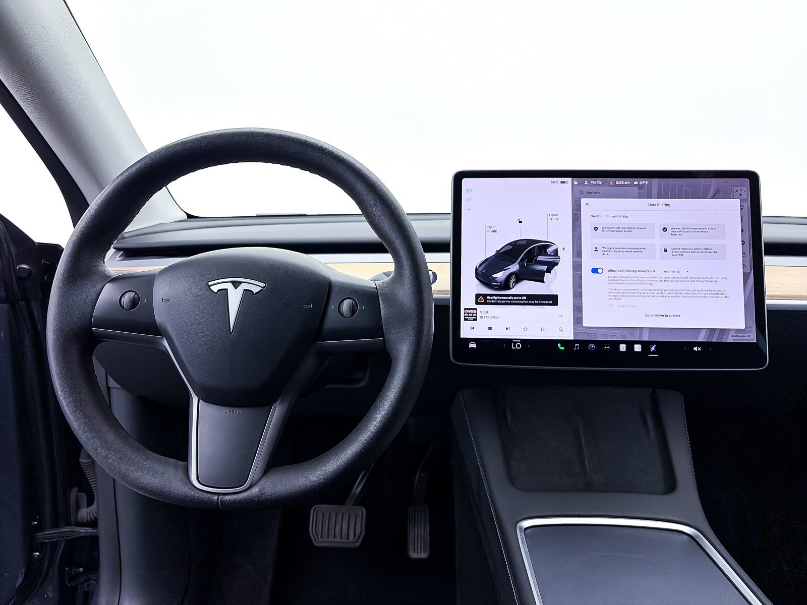 Used 2023 Tesla Model Y Long Range AWD/4WD image 3