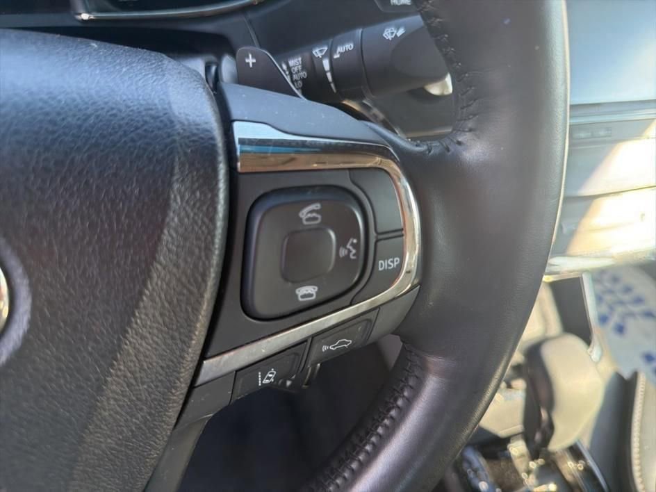 Used 2017 Toyota Avalon Limited image 14