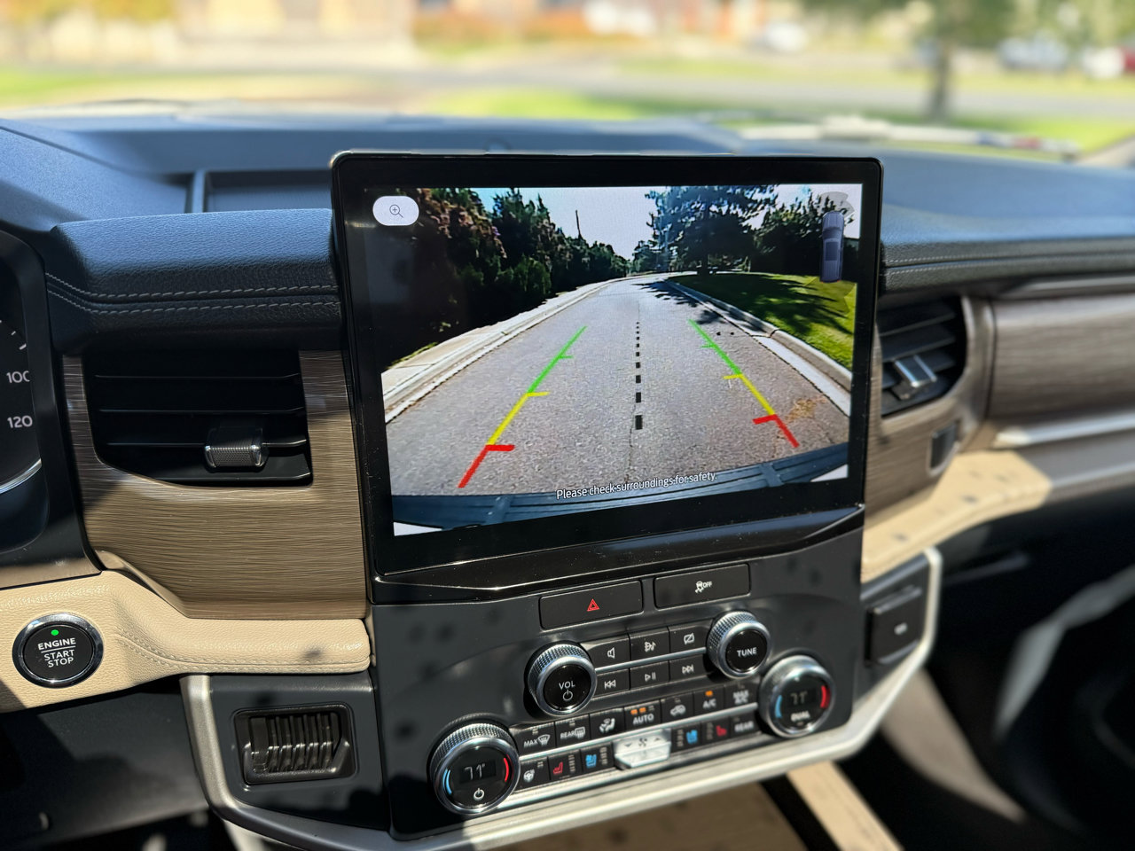 Used 2022 Ford Expedition Max Limited image 19