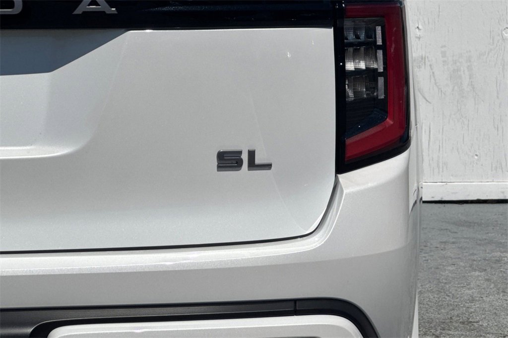New 2025 Nissan Armada SL image 7