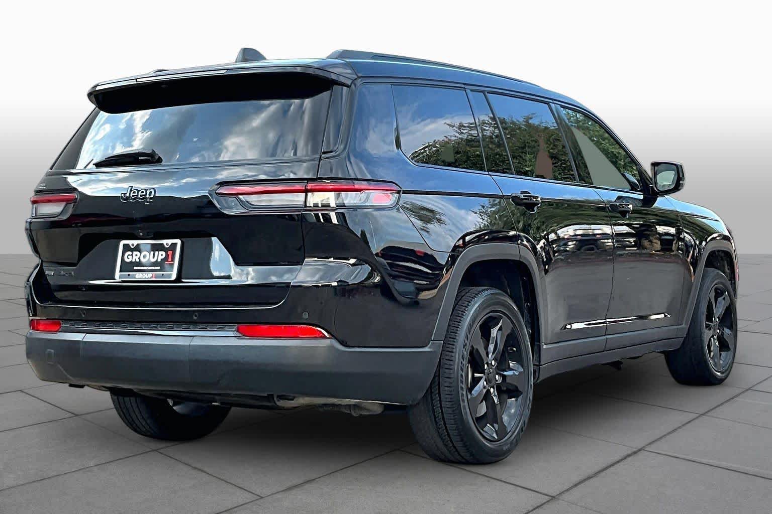 Used 2021 Jeep Grand Cherokee L Laredo AWD/4WD image 13