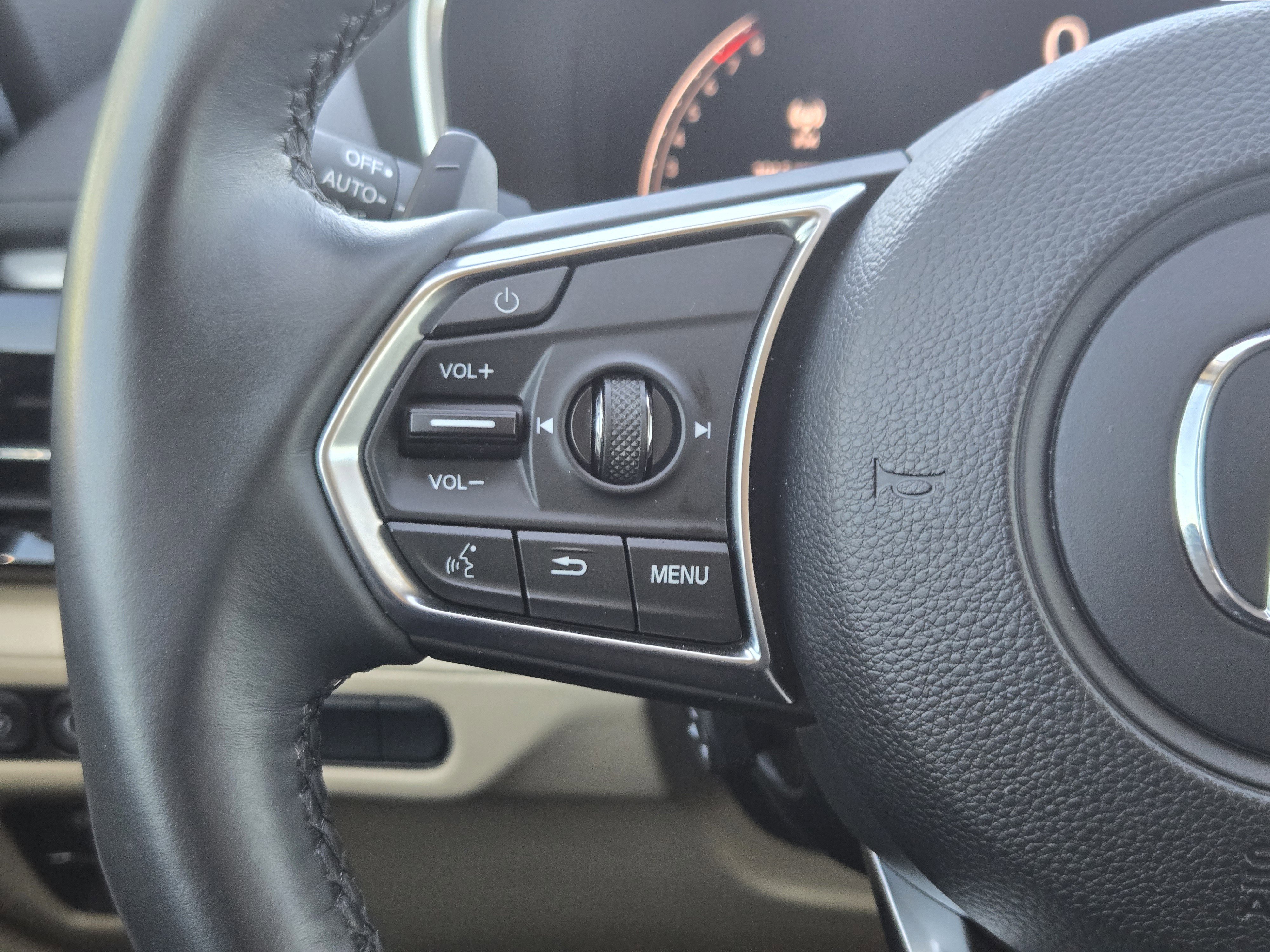 Certified 2025 Acura MDX w/ Technology Package image 37