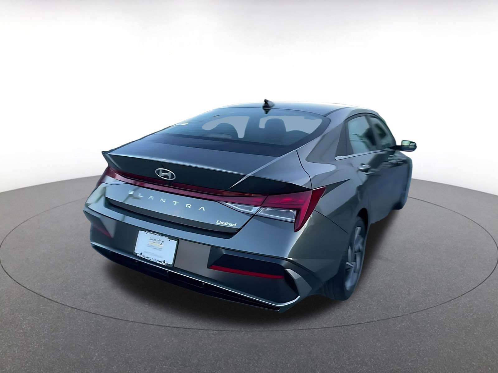 Used 2025 Hyundai Elantra Limited image 14