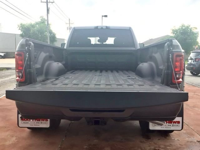 New 2026 RAM 3500 Big Horn AWD/4WD image 7