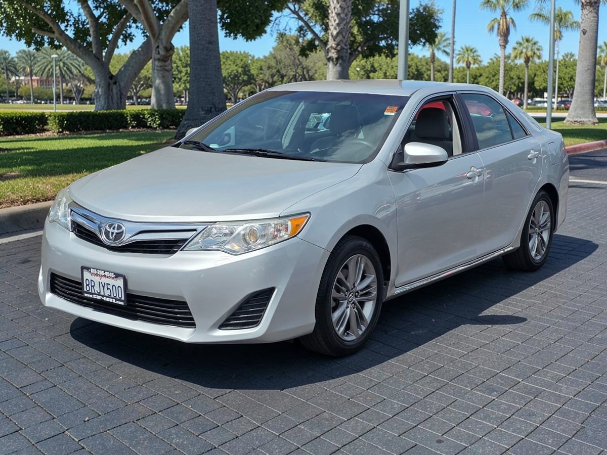 Used 2014 Toyota Camry LE FWD image 4