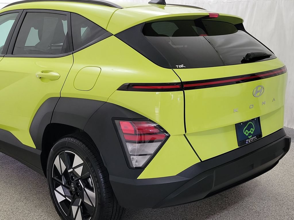 Used 2025 Hyundai Kona SEL FWD image 7