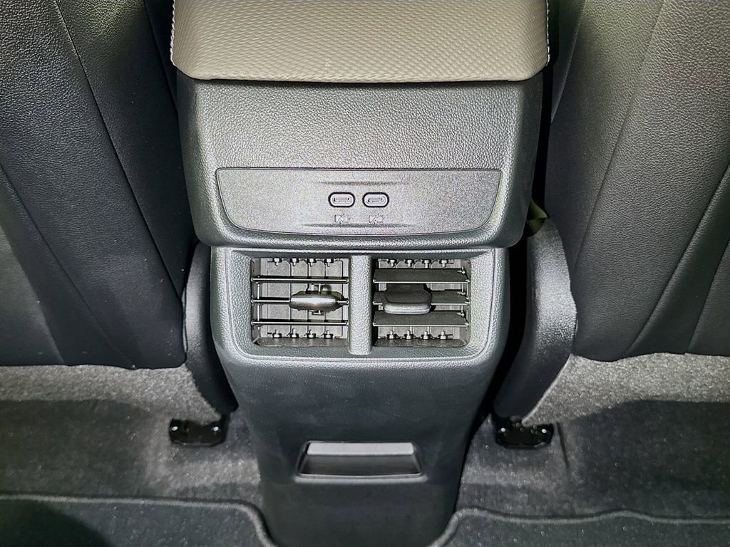 Certified 2025 Chevrolet Equinox LT w/ Convenience Package II image 24