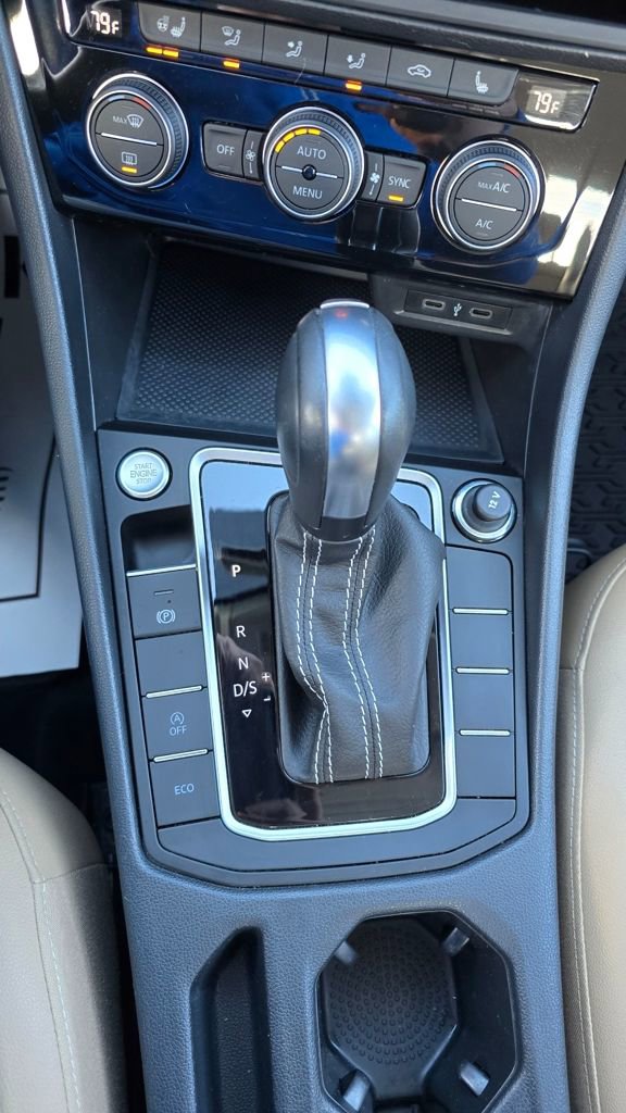 Used 2021 Volkswagen Jetta SE w/ SE Cold Weather Package image 20