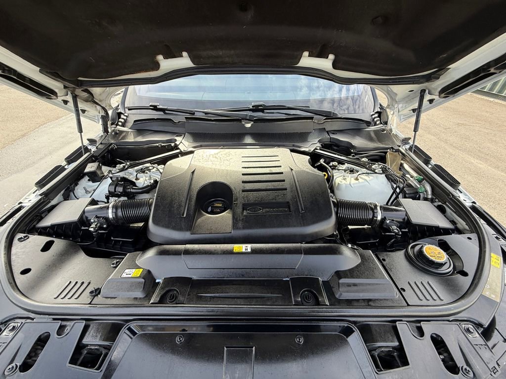 Used 2019 Land Rover Range Rover Sport HST image 27