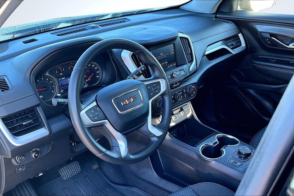 Used 2023 GMC Terrain SLE w/ Driver Convenience Package image 14