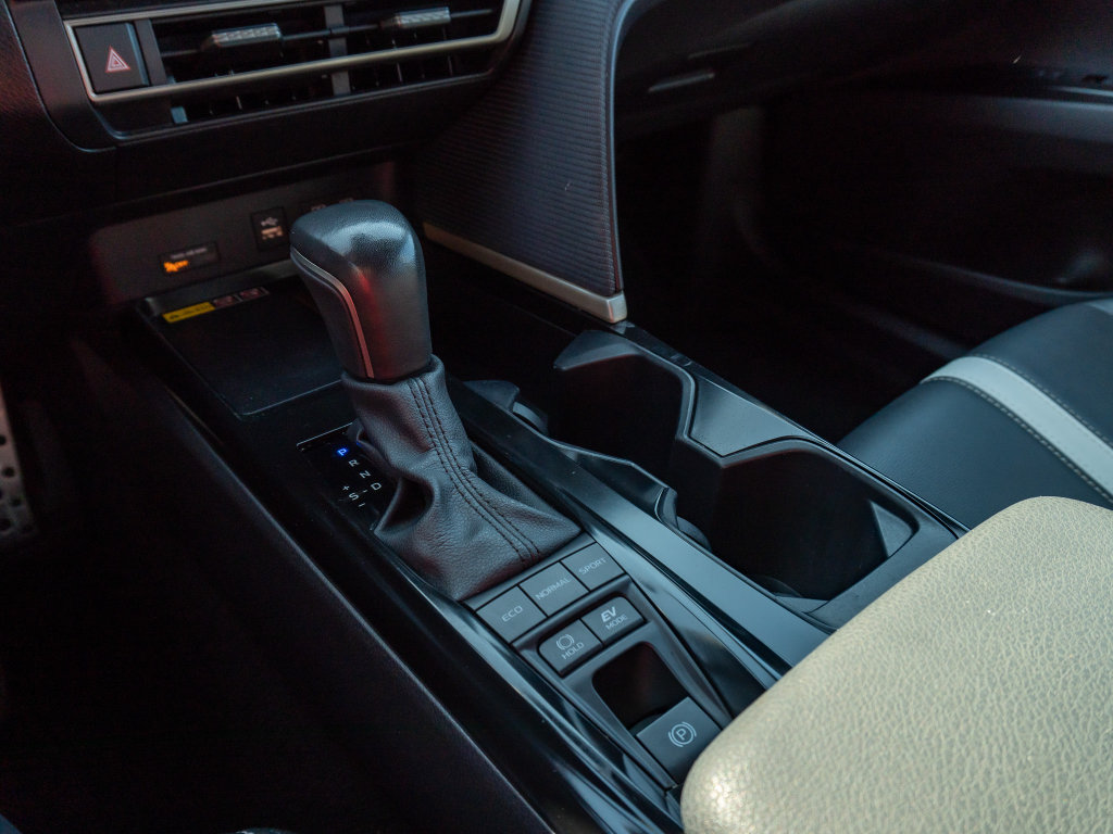 Used 2025 Toyota Camry SE FWD image 26