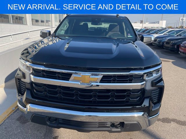 Used 2025 Chevrolet Silverado 1500 LT AWD/4WD image 1
