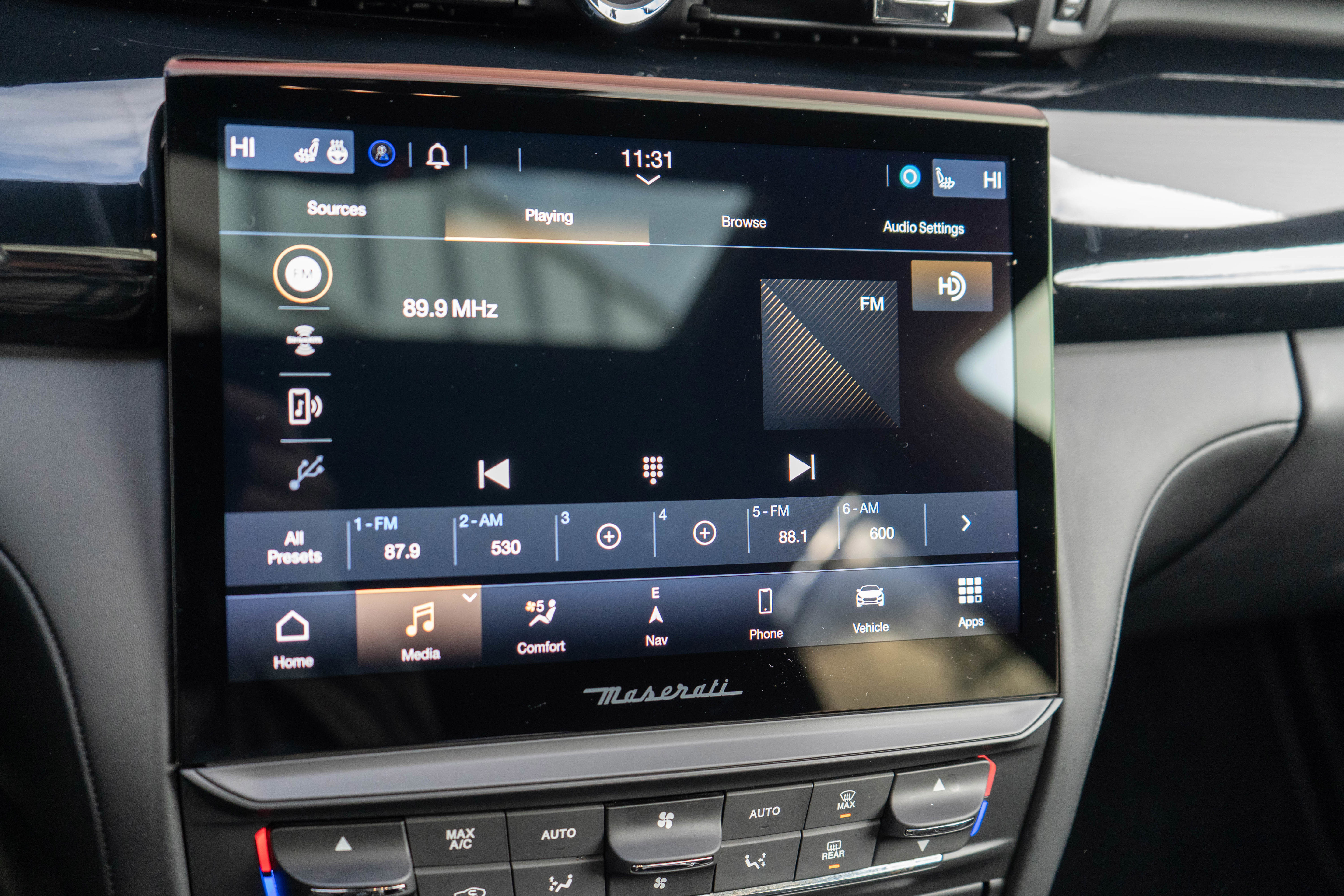 Used 2021 Maserati Quattroporte Trofeo RWD image 17