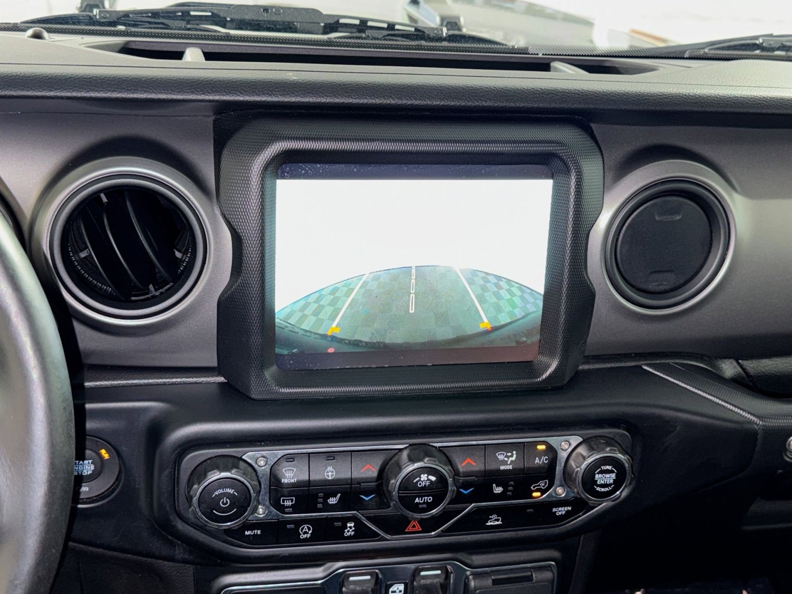Used 2022 Jeep Wrangler Unlimited Sport image 19