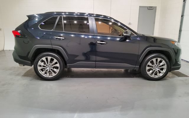 Used 2019 Toyota RAV4 Limited w/ Advanced Technology Package AWD/4WD image 9