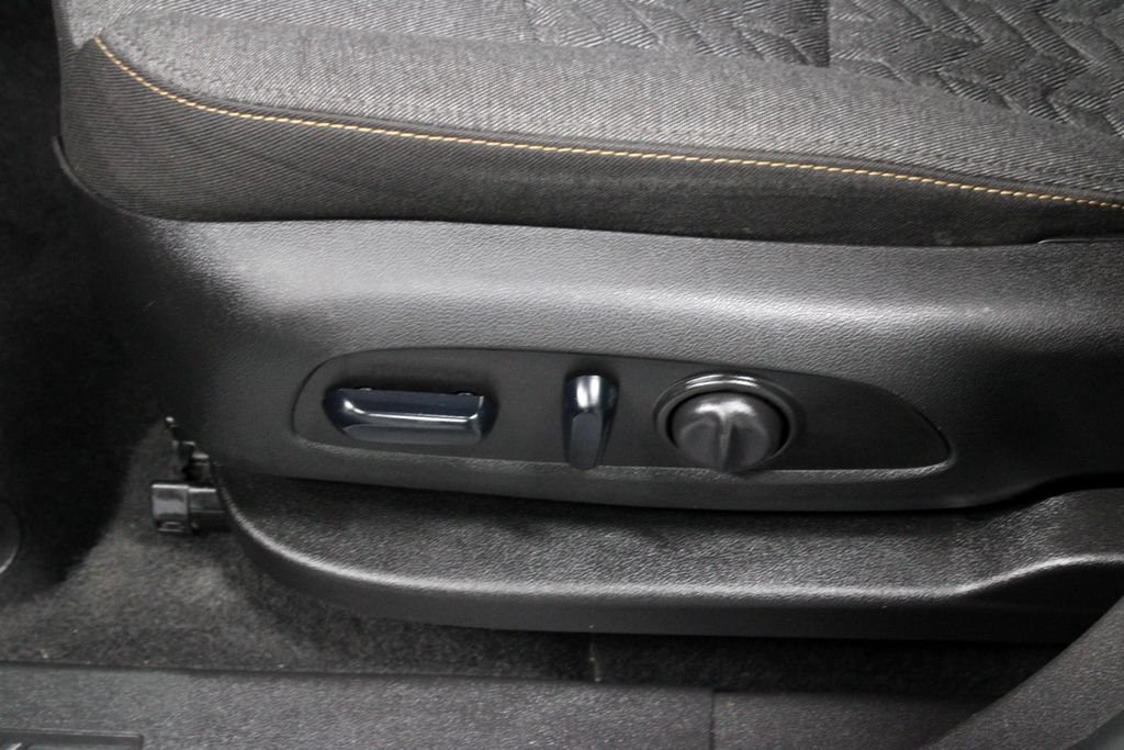 Used 2024 Chevrolet Equinox LT FWD image 24