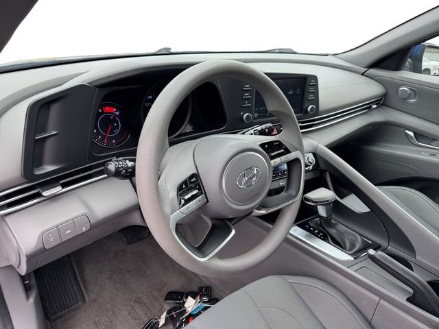 Used 2023 Hyundai Elantra SEL image 10