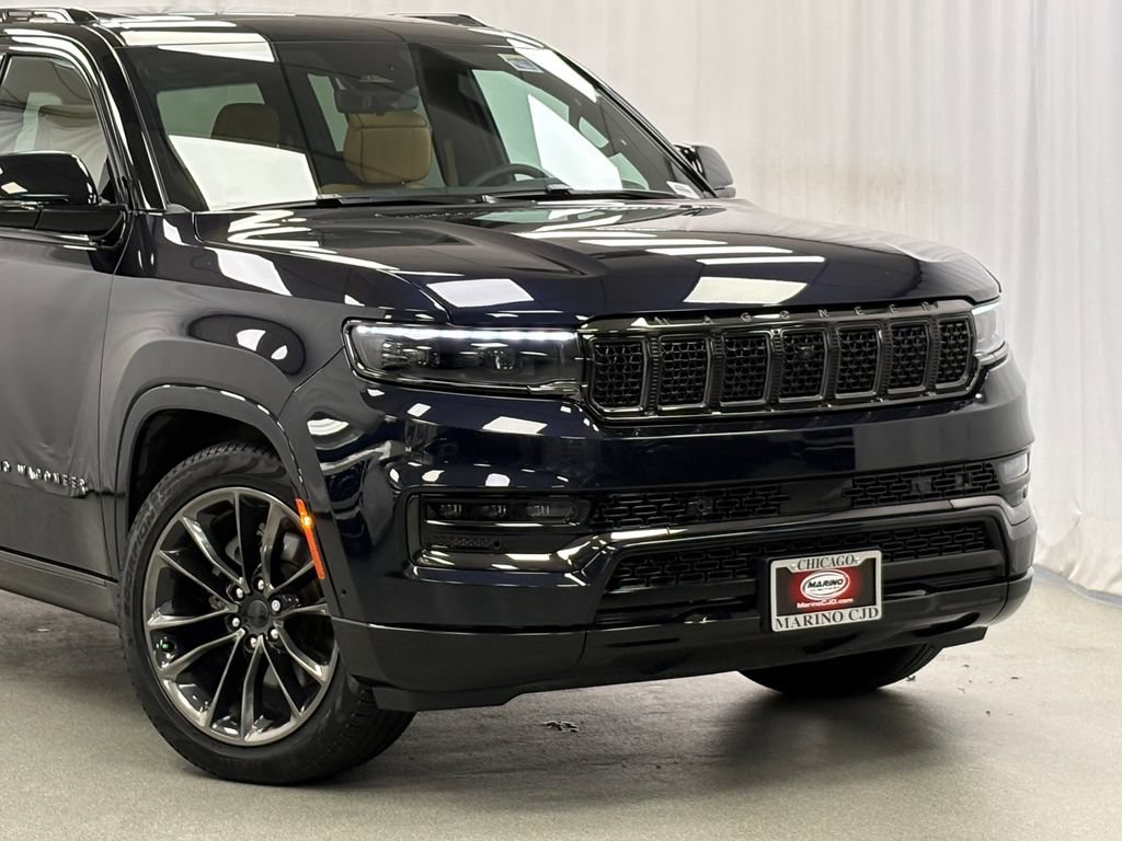 Certified 2025 Jeep Grand Wagoneer Series III w/ Rear Seat Video Group 1 AWD/4WD image 3