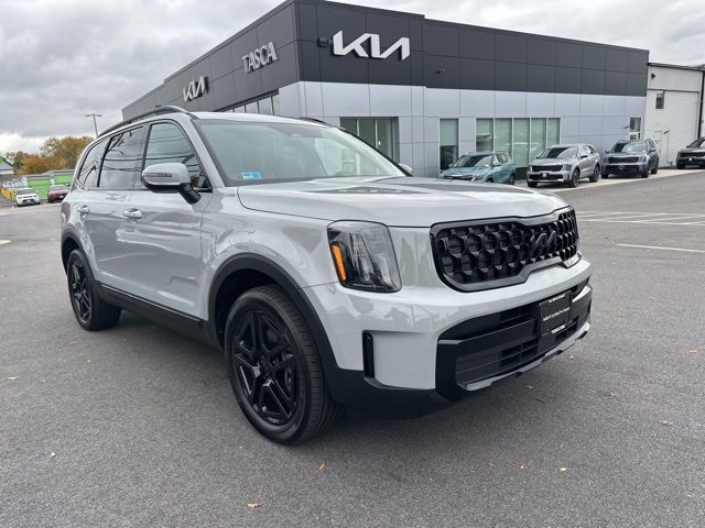 Used 2025 Kia Telluride EX X-Line image 2