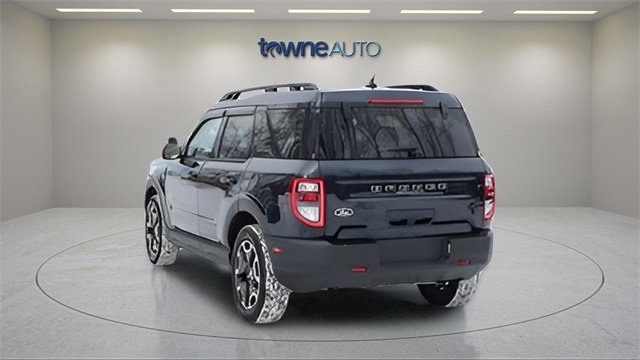 Used 2023 Ford Bronco Sport Outer Banks image 4