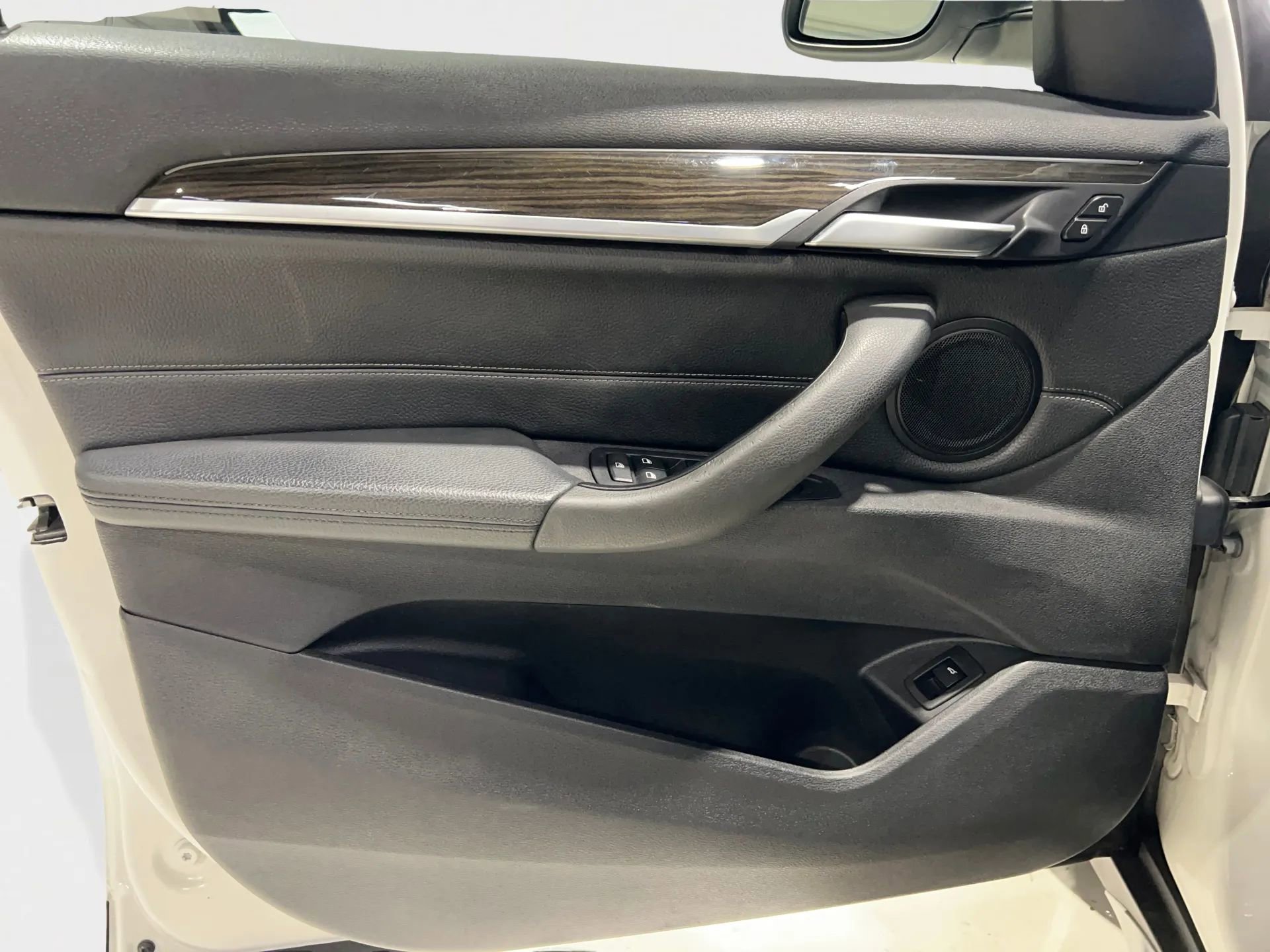 Used 2016 BMW X1 xDrive28i image 10