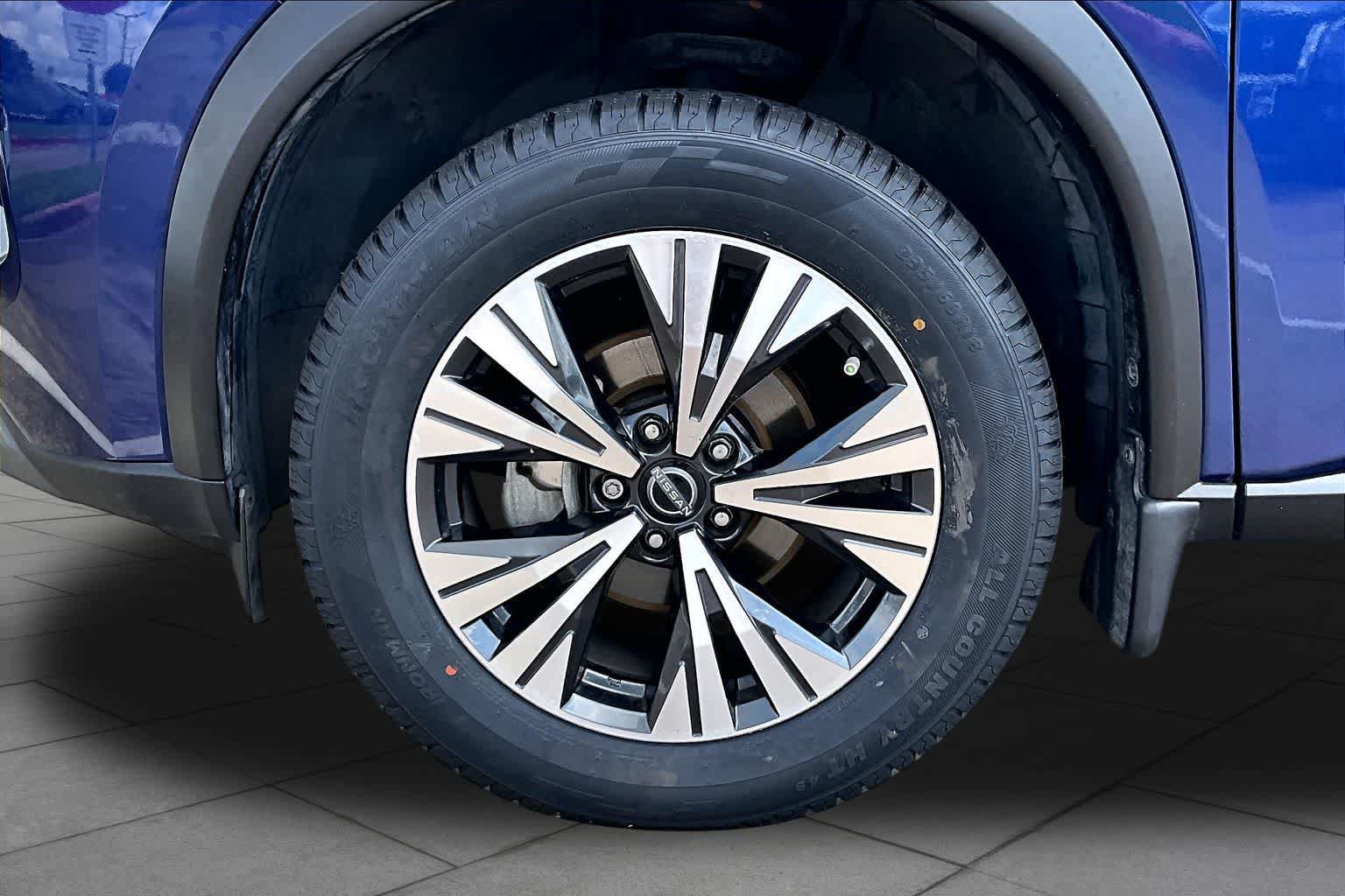 Certified 2023 Nissan Rogue SV FWD image 10