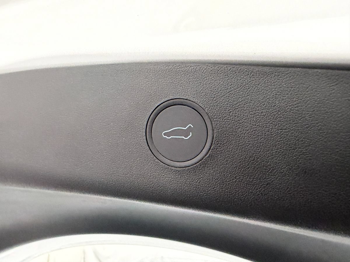 Used 2021 Tesla Model 3 Long Range AWD/4WD image 27