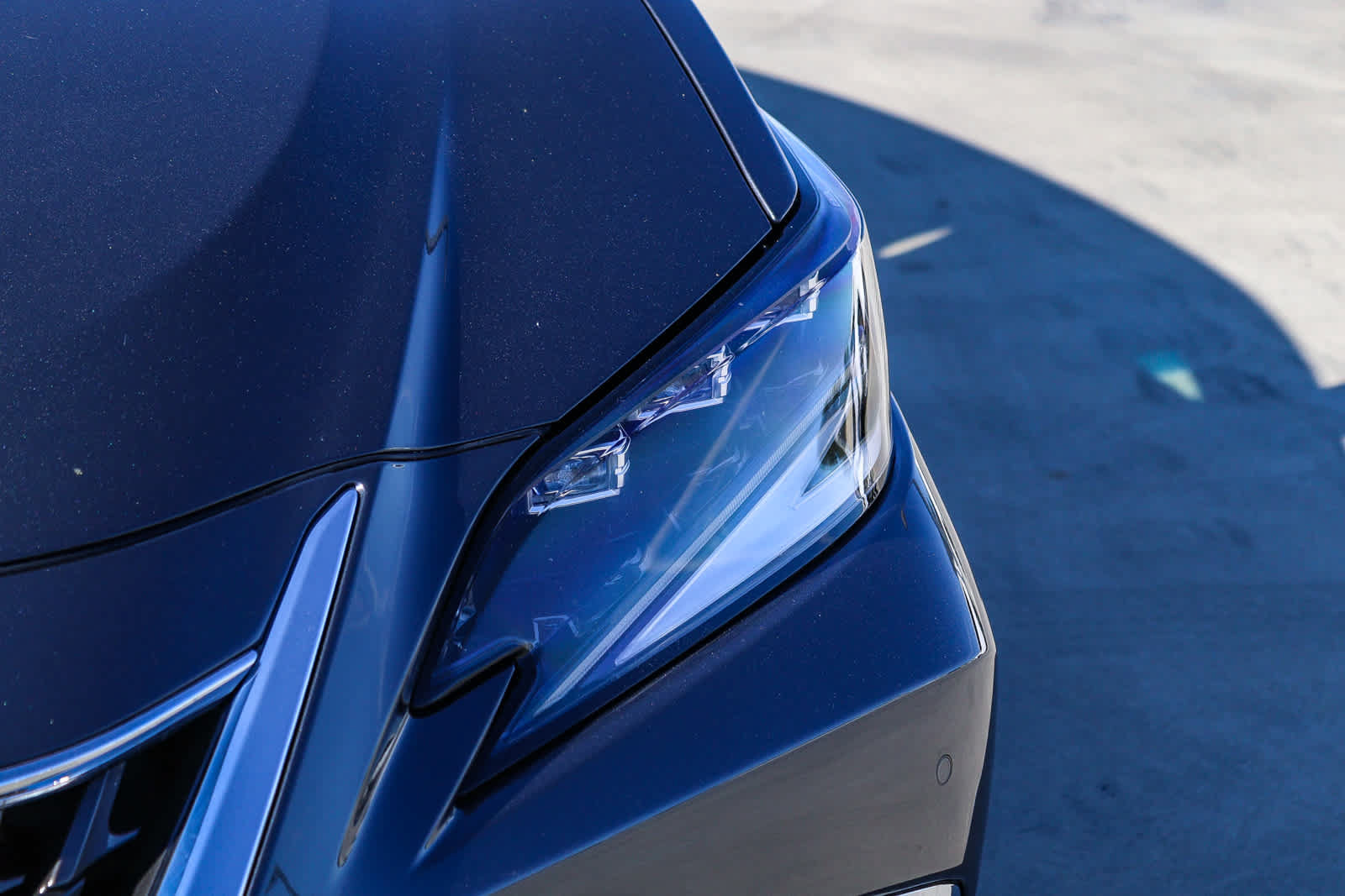 Certified 2025 Lexus ES 300h w/ Accessory Package (Z1) FWD image 7