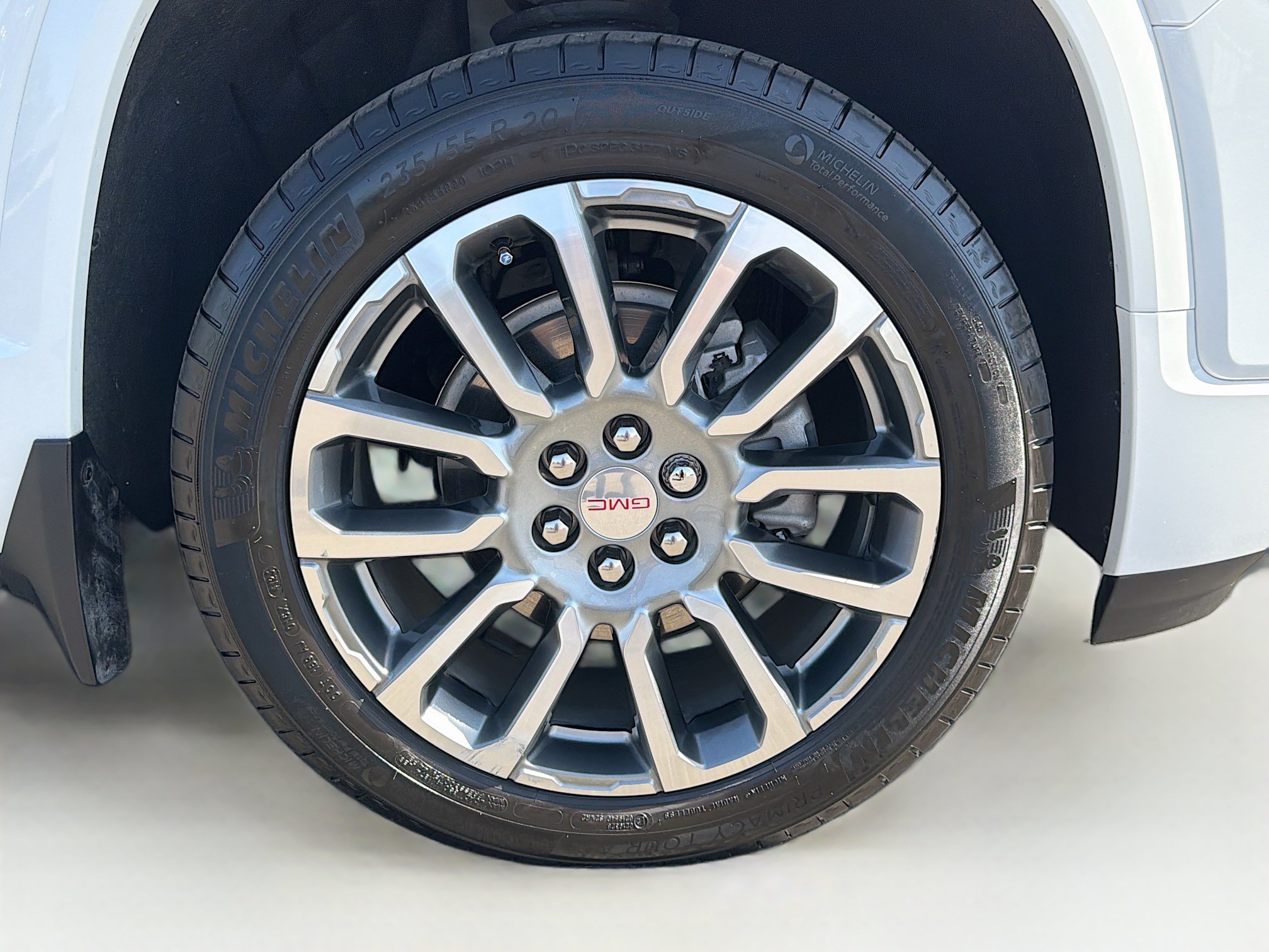 Used 2023 GMC Acadia Denali w/ Denali Technology Package FWD image 33