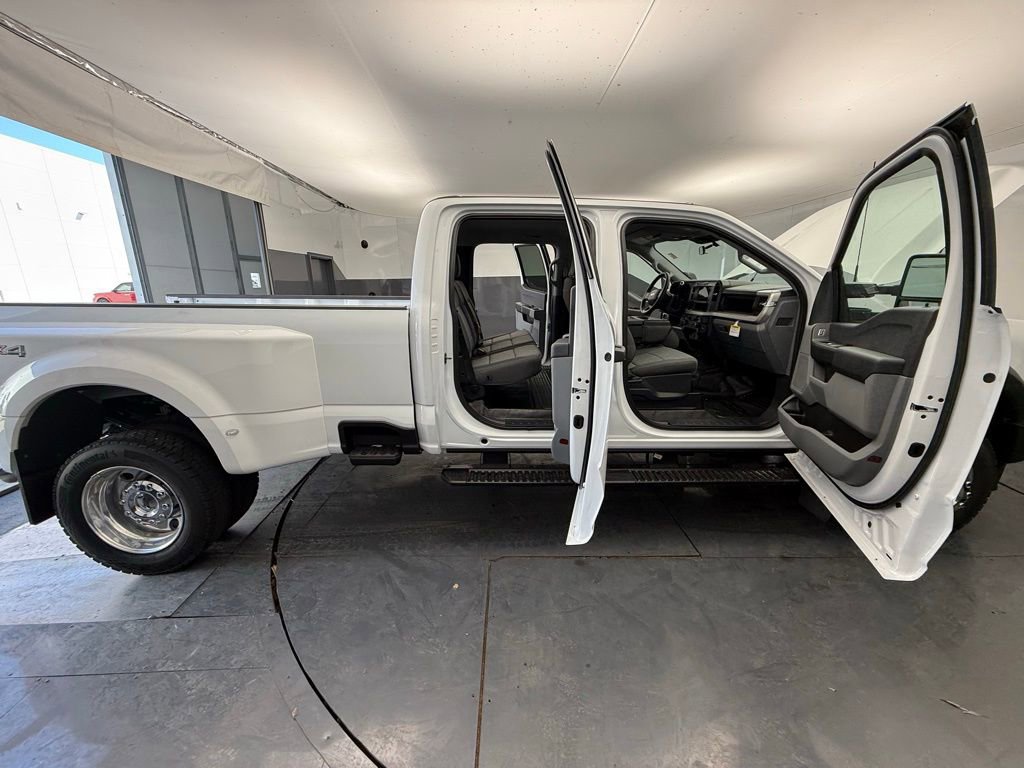 New 2026 Ford F450 XL w/ 360-Degree Camera Package image 20