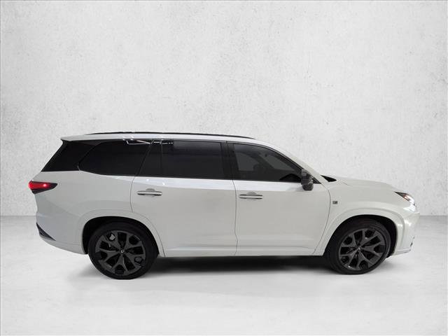 Used 2025 Lexus TX 500h AWD w/ Technology Package image 4