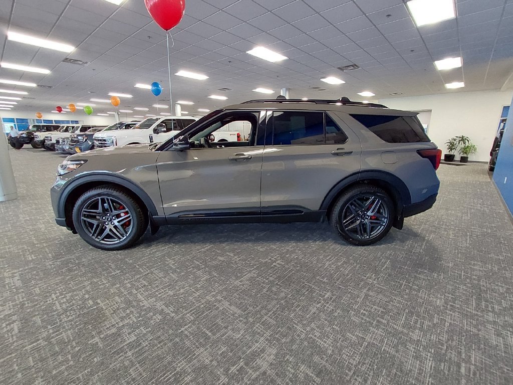 New 2026 Ford Explorer ST w/ Sun And Sound Package AWD/4WD image 7