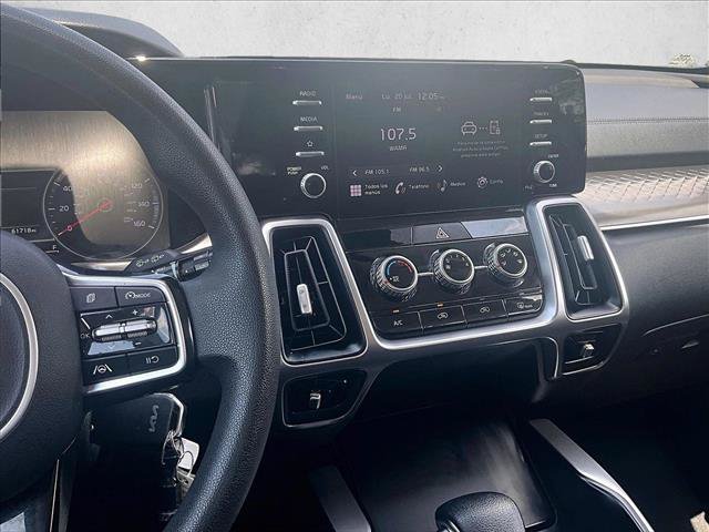 Used 2022 Kia Sorento LX AWD/4WD image 8