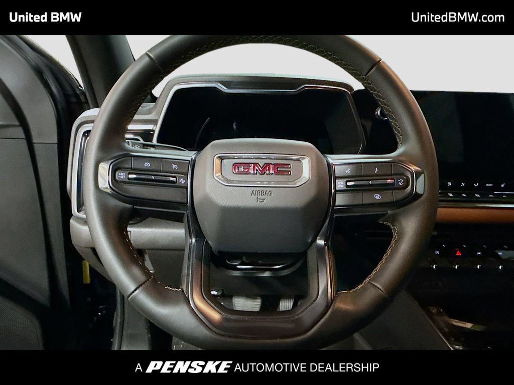 Used 2025 GMC Canyon AT4 image 6