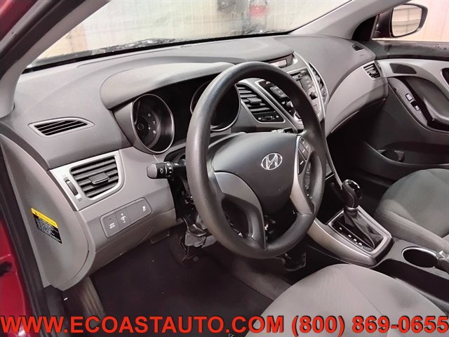 Used 2014 Hyundai Elantra SE FWD image 11