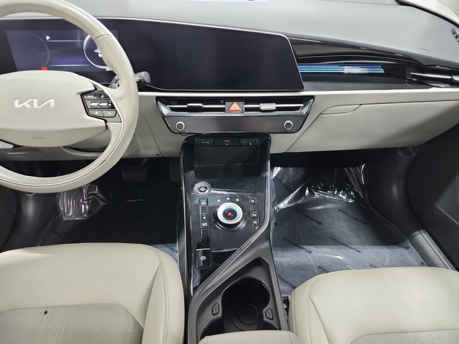 Used 2023 Kia Niro Wind w/ Wind Preserve Package FWD image 11