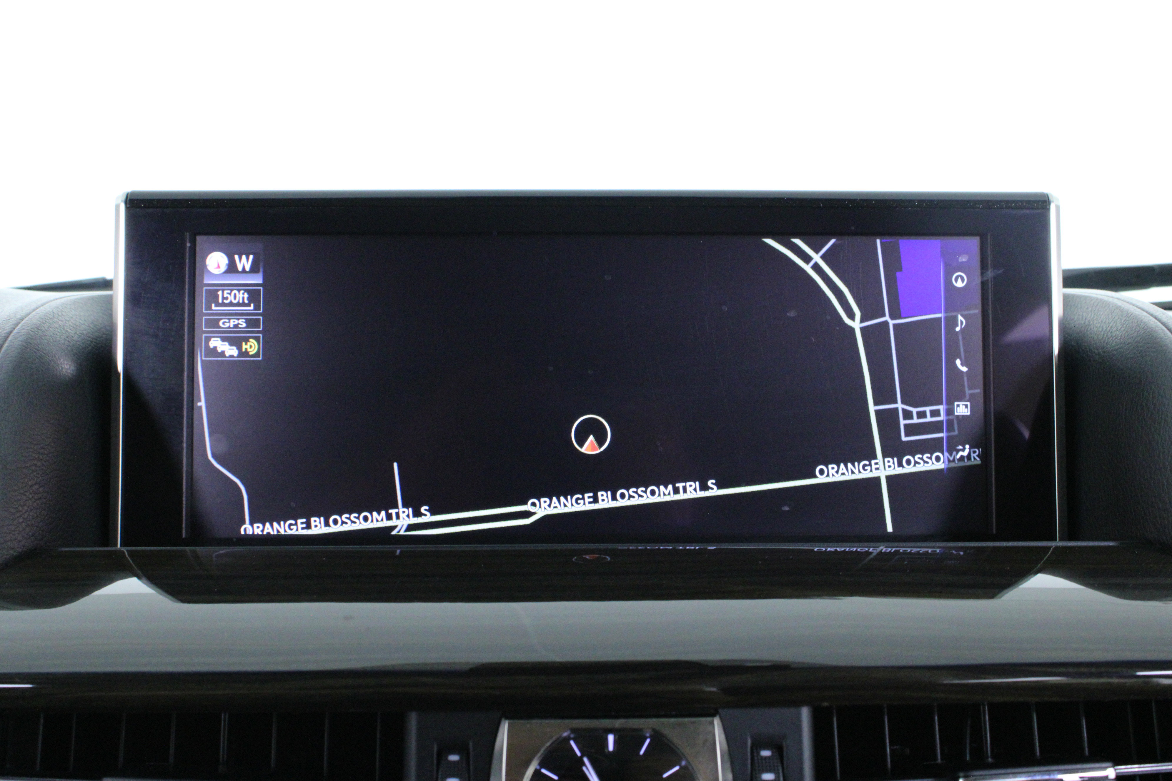 Used 2017 Lexus LX 570 4WD w/ Luxury Package image 26