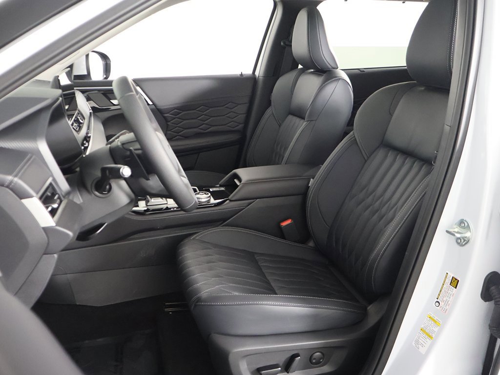 New 2026 Mitsubishi Outlander SEL image 35