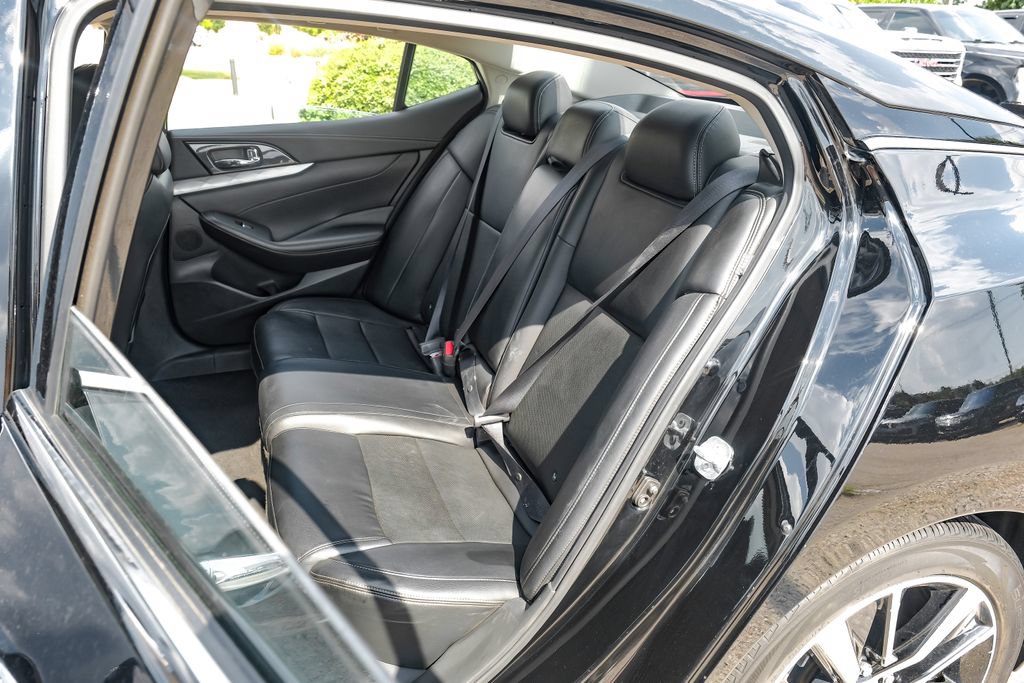 Used 2021 Nissan Maxima 3.5 SV w/ Floor Mat Group FWD image 39