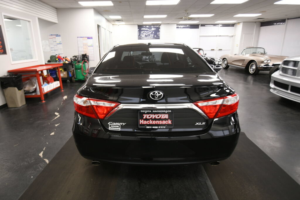 Used 2015 Toyota Camry XLE FWD image 7