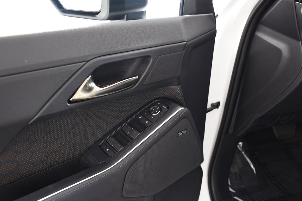 Used 2025 Lexus GX 550 w/ Cold Area Package AWD/4WD image 15