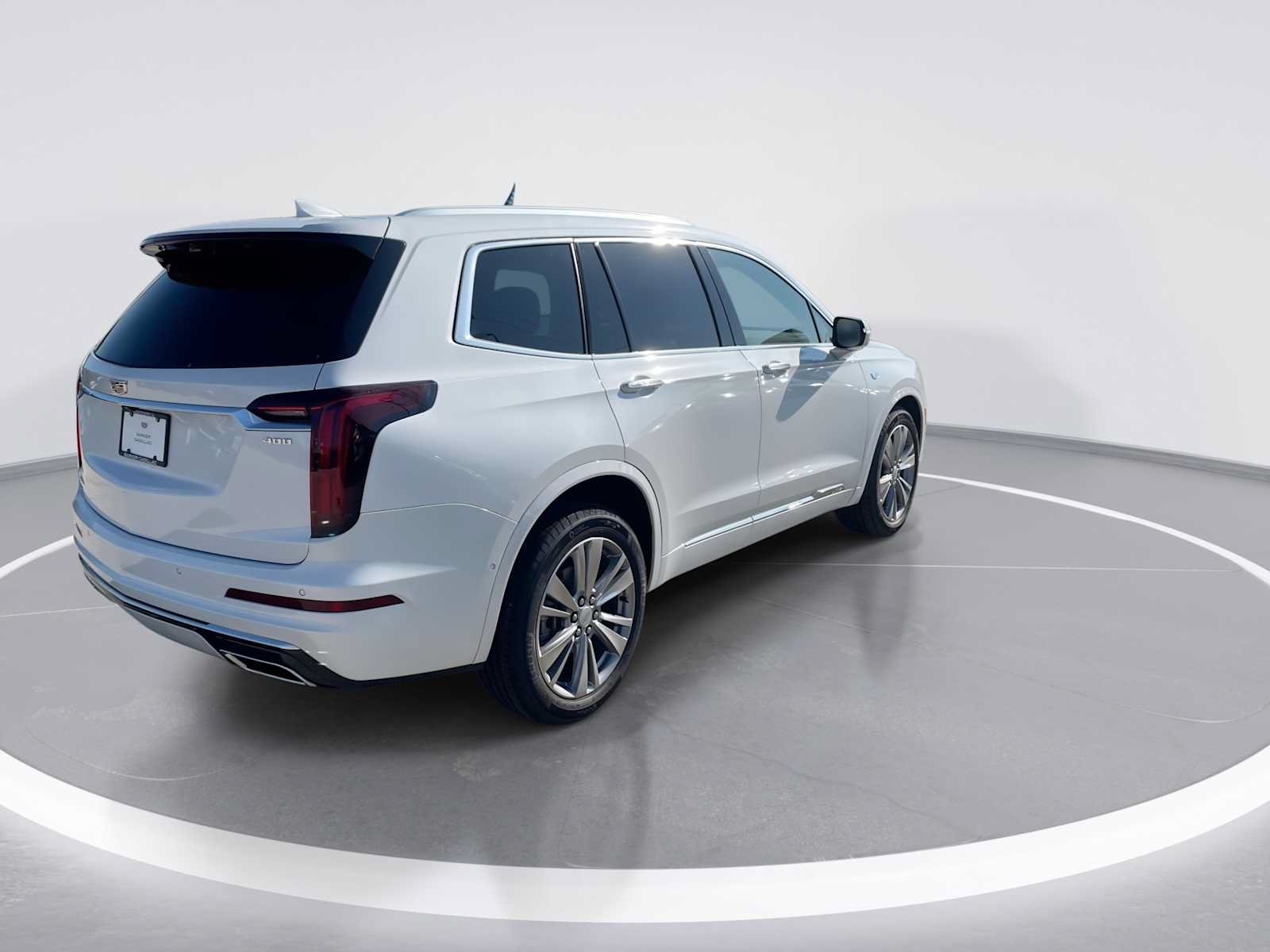 Used 2024 Cadillac XT6 Premium Luxury w/ Platinum Package AWD/4WD image 9
