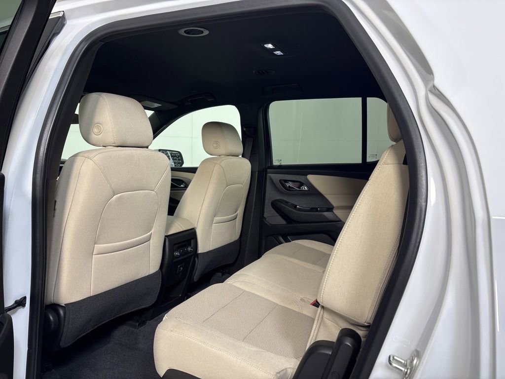 Used 2023 Chevrolet Traverse LS w/ Safety Package image 17