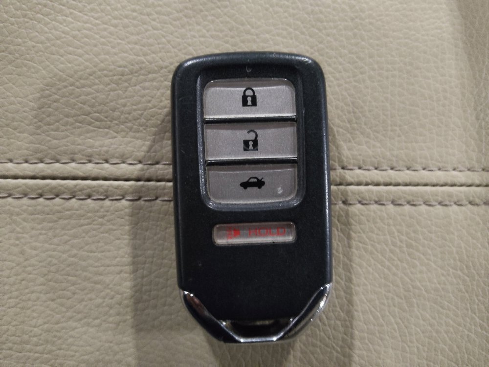 Used 2015 Honda Accord EX-L image 32