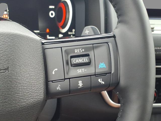 Certified 2025 Nissan Rogue Platinum w/ Tech Package AWD/4WD image 24