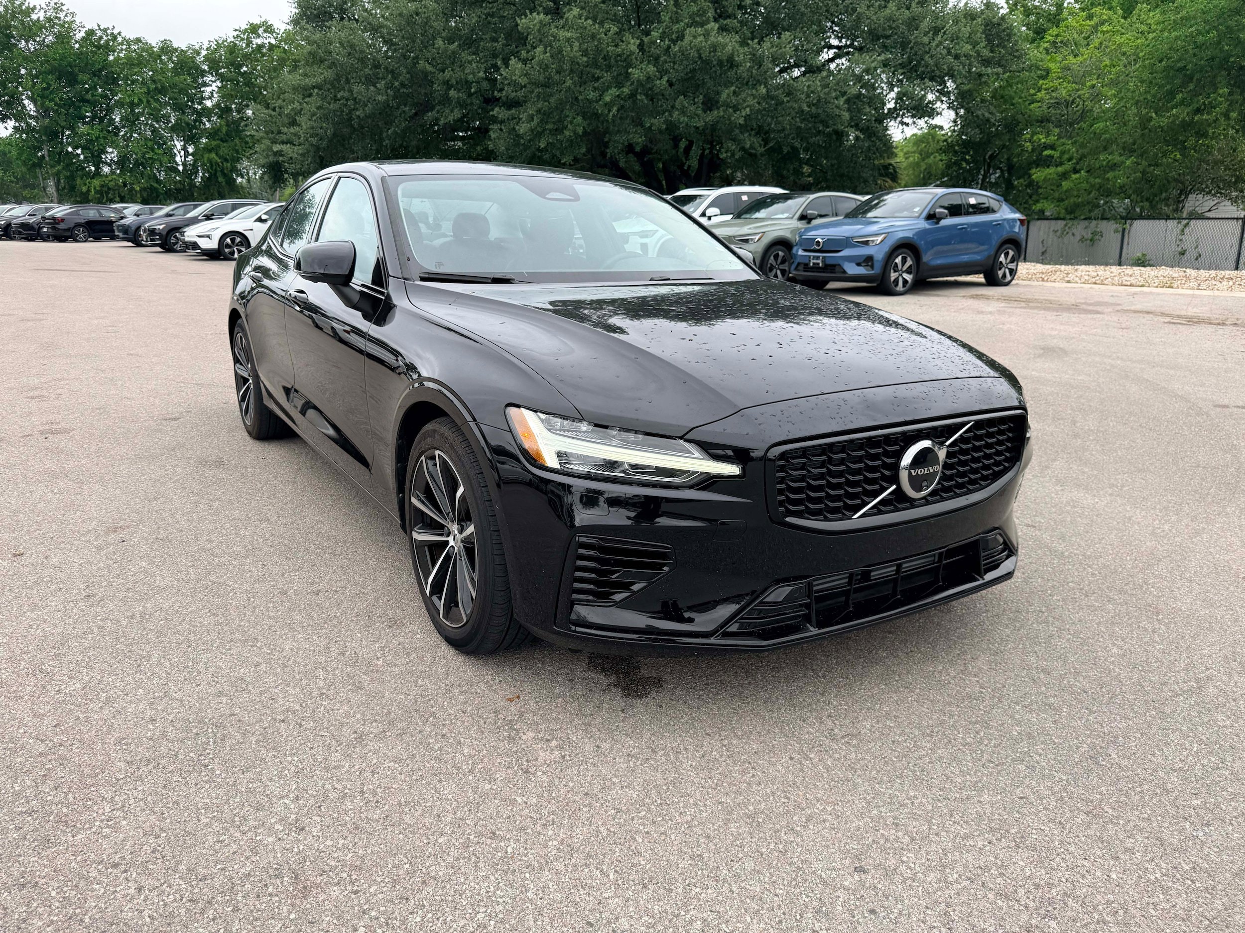 Certified 2025 Volvo S60 T8 Plus AWD/4WD image 6