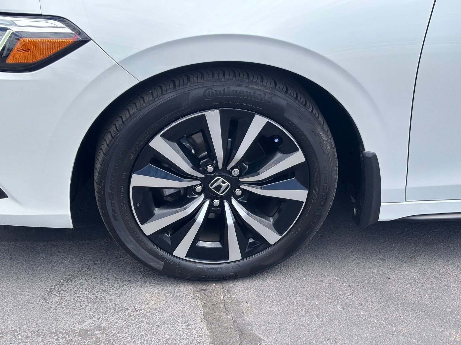 Used 2024 Honda Civic EX-L image 11