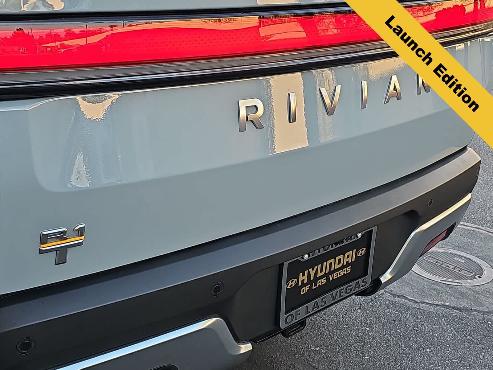 Used 2022 Rivian R1T Launch Edition AWD/4WD image 11