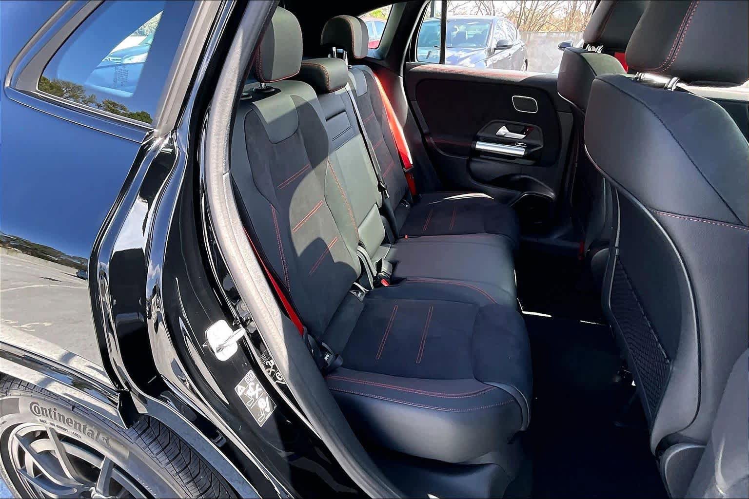 Used 2025 Mercedes-Benz GLA 35 AMG 4MATIC image 20