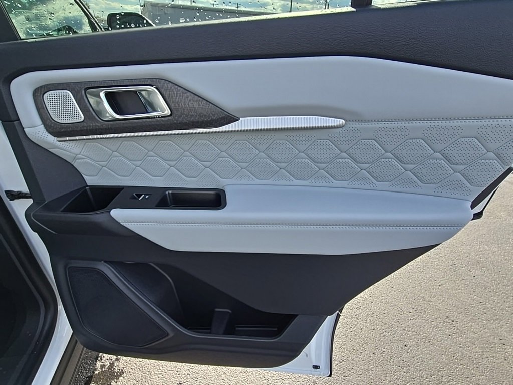 New 2026 Ford Explorer Platinum image 47